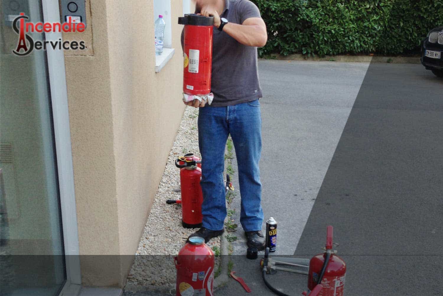 Maintenance & Entretien des Extincteurs - Maintenance des Extincteurs - Entretien des Extincteurs - "Maintenance des Extincteurs" - "Entretien des Extincteurs" | Incendie Services 